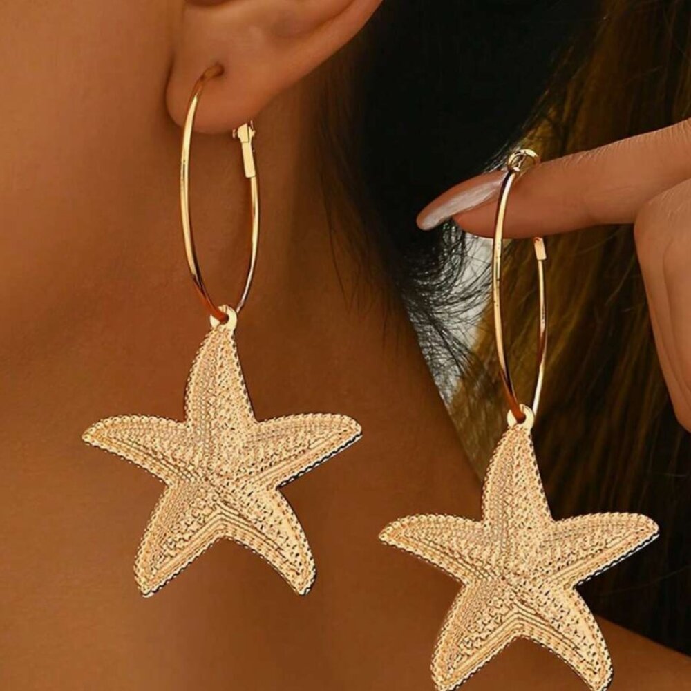 🌊 BLOWOUT SALE!!!!  Gold Starfish Hoop Earrings – Coastal Statement 🌊